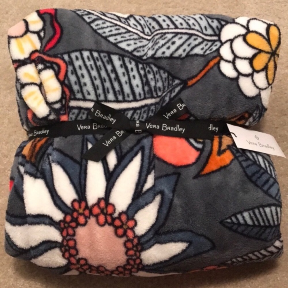 NWT Vera Bradley Throw Blanket